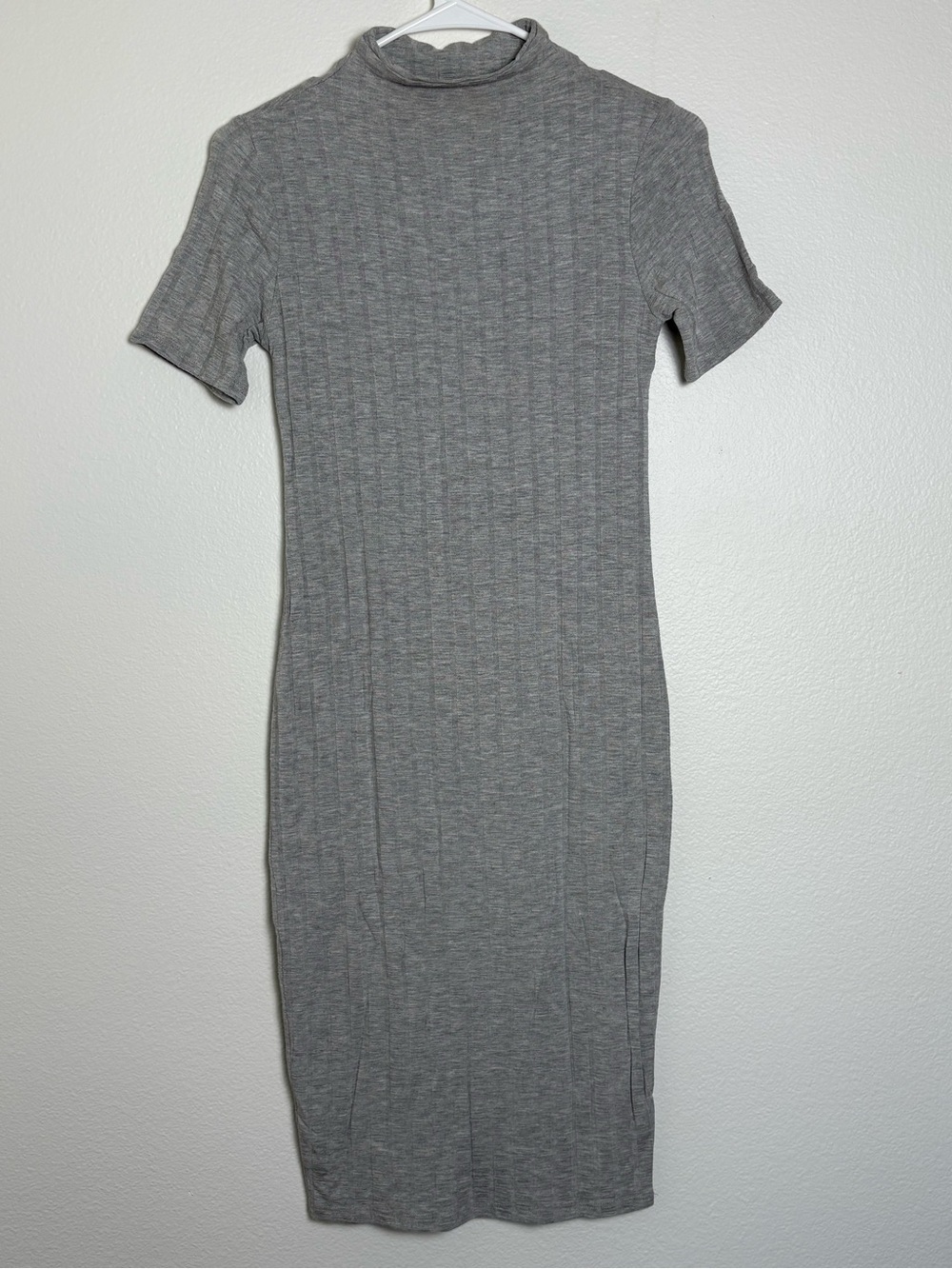 Forever 21 Gray Ribbed Short-Sleeve Turtleneck Dress Size Small